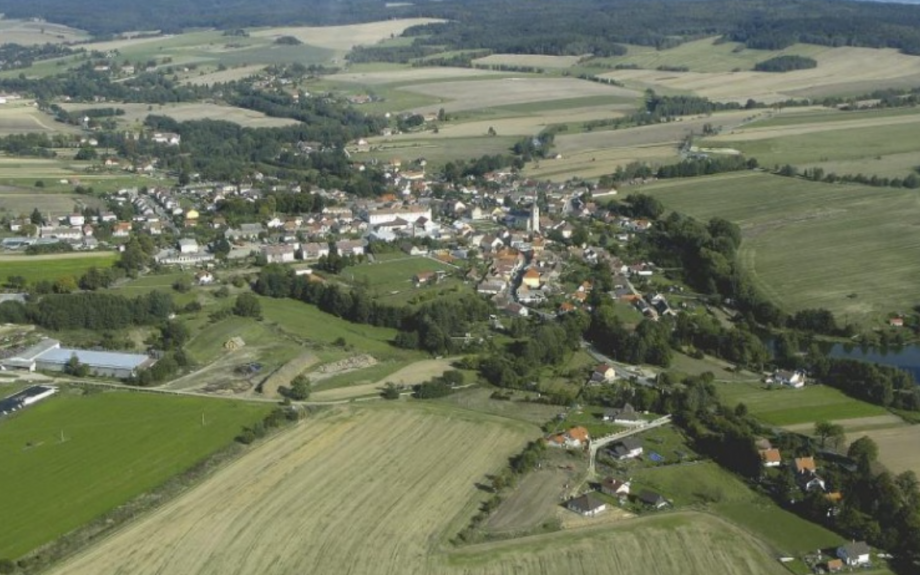 Sbírání podpisů v Deštné zpomalil koronavirus